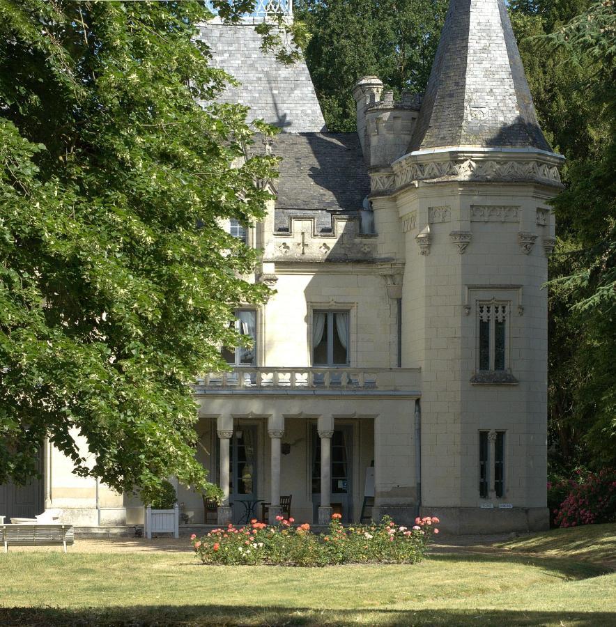 Château de Salvert - Appartement&Chambre d'Hôtes Neuillé Exterior foto