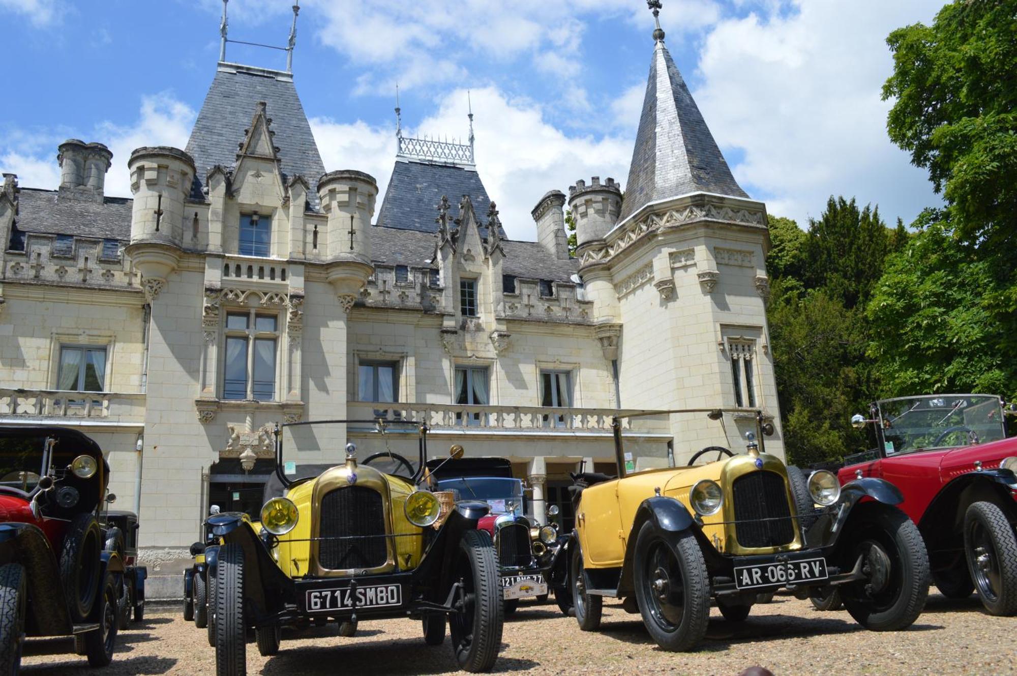 Château de Salvert - Appartement&Chambre d'Hôtes Neuillé Exterior foto