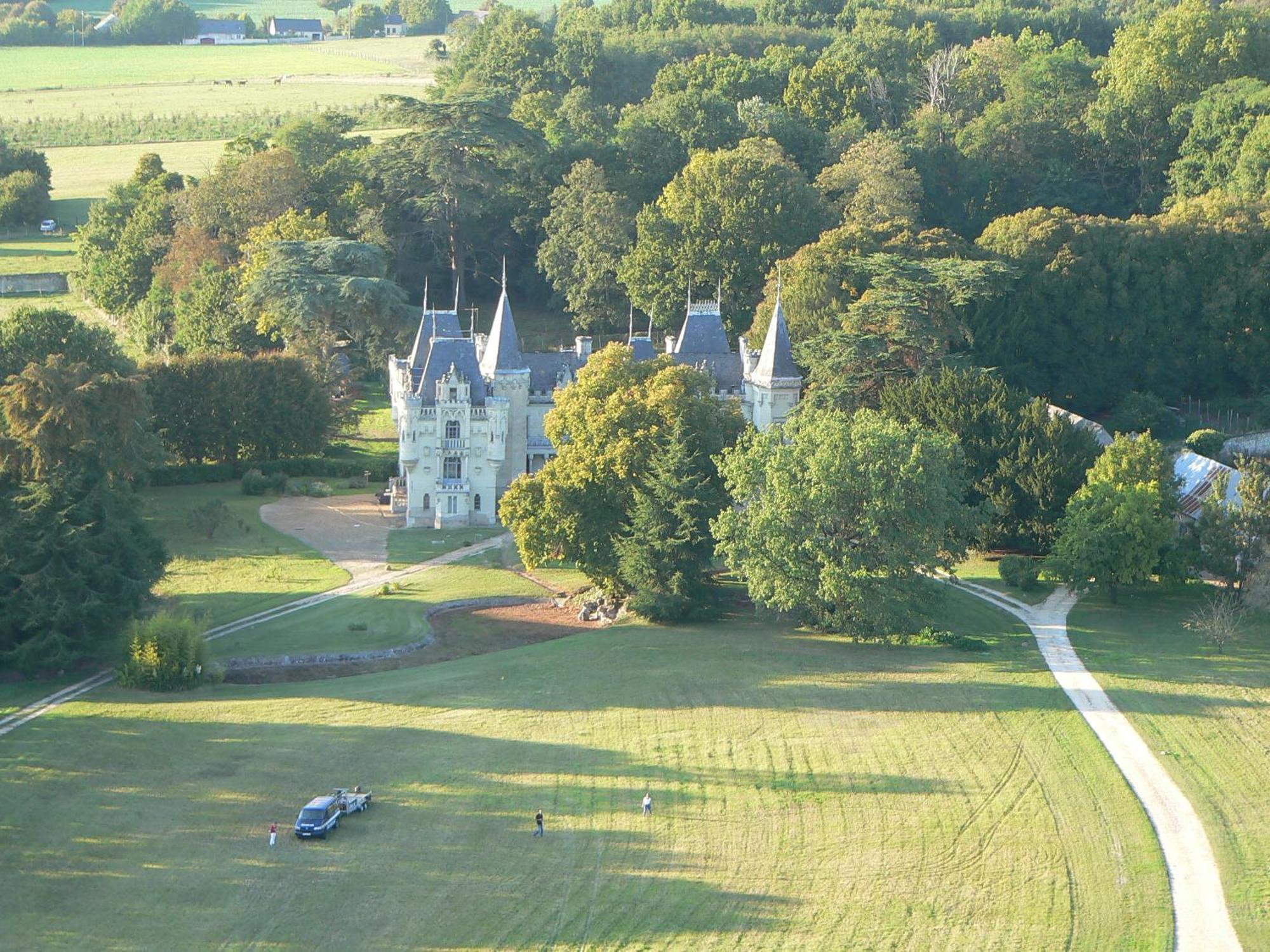 Château de Salvert - Appartement&Chambre d'Hôtes Neuillé Exterior foto